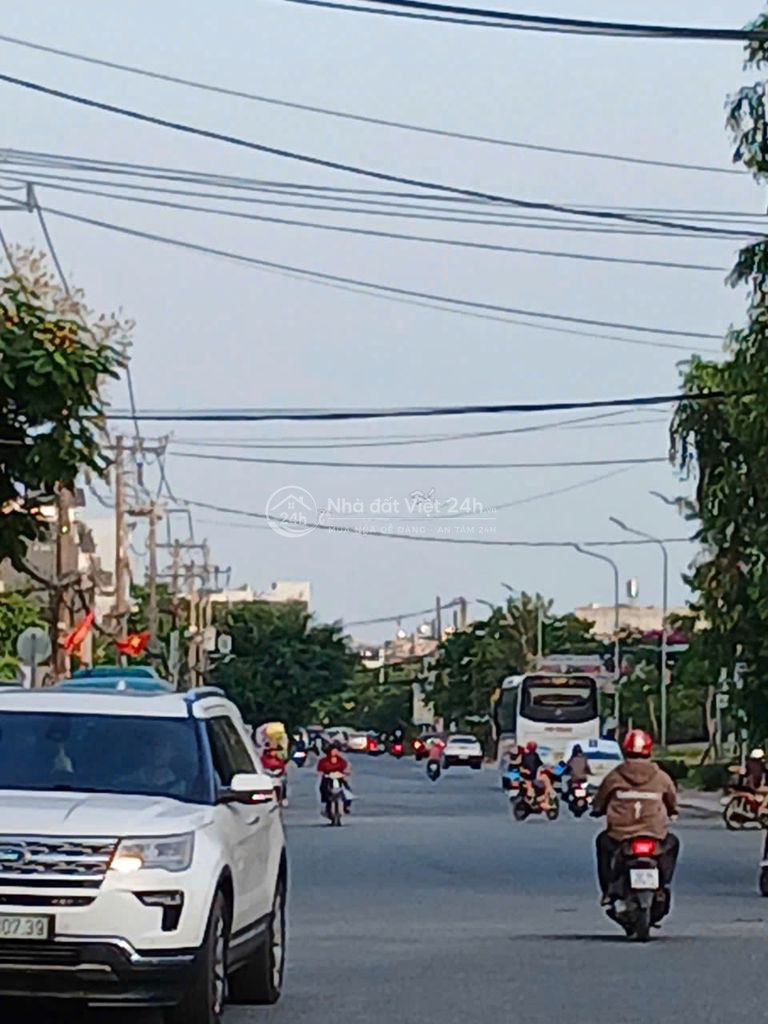 GIẢM 300 TRIỆU - 156M² ĐẤT MẶT TIỀN BƯNG ÔNG THOÀN, GẦN GLOBAL CITY