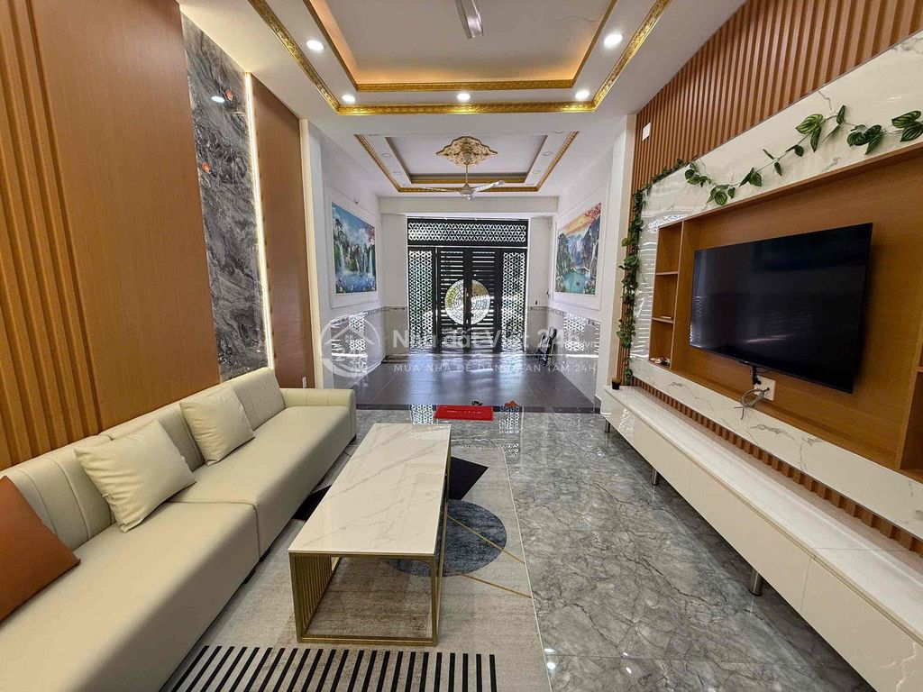 Mặt Tiền 4x20 ngay Siêu Thị Mega Q12, hoa hồng cao.