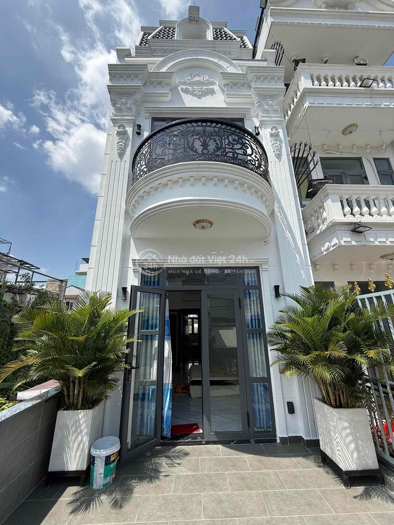 Mặt Tiền 4x20 ngay Siêu Thị Mega Q12, hoa hồng cao.