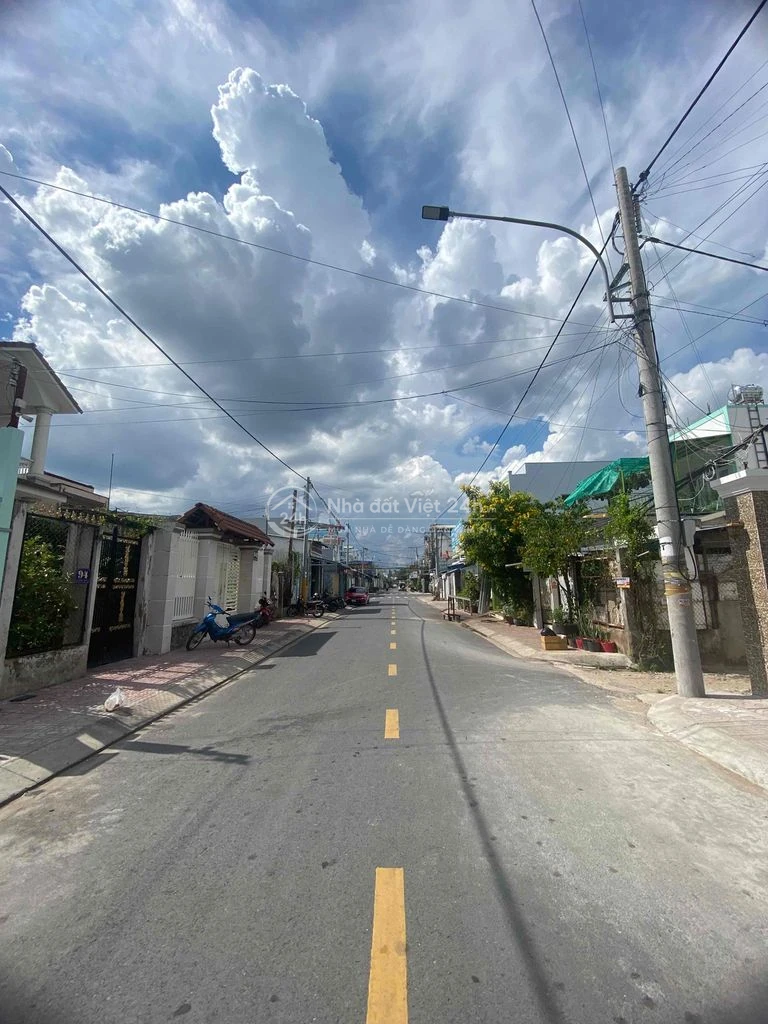 Nhà Mặt Tiền Trung Tâm – Tiện Ở, Tiện Kinh Doanh 🏡