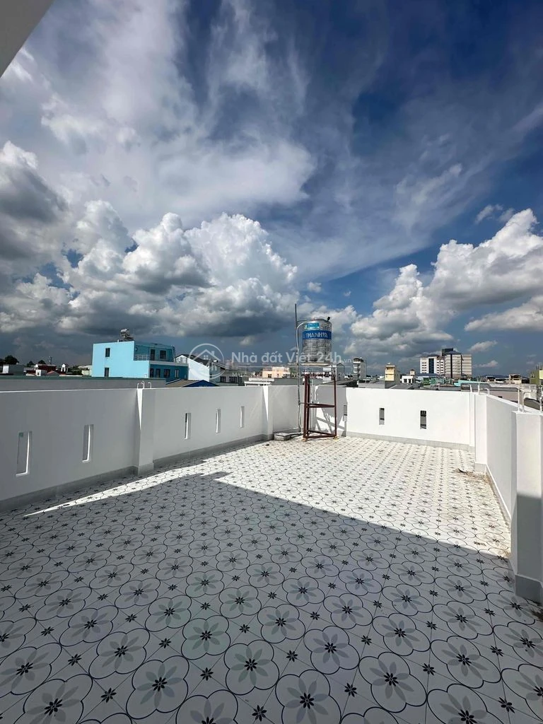 Nhà Mặt Tiền Trung Tâm – Tiện Ở, Tiện Kinh Doanh 🏡