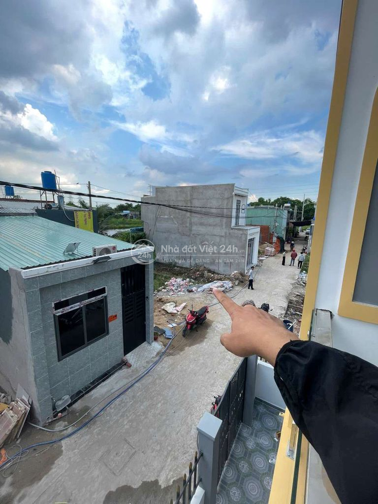 CHÍNH CHỦ bán đất thổ cư 44m2 ngay chợ Mỹ Hạnh Nam