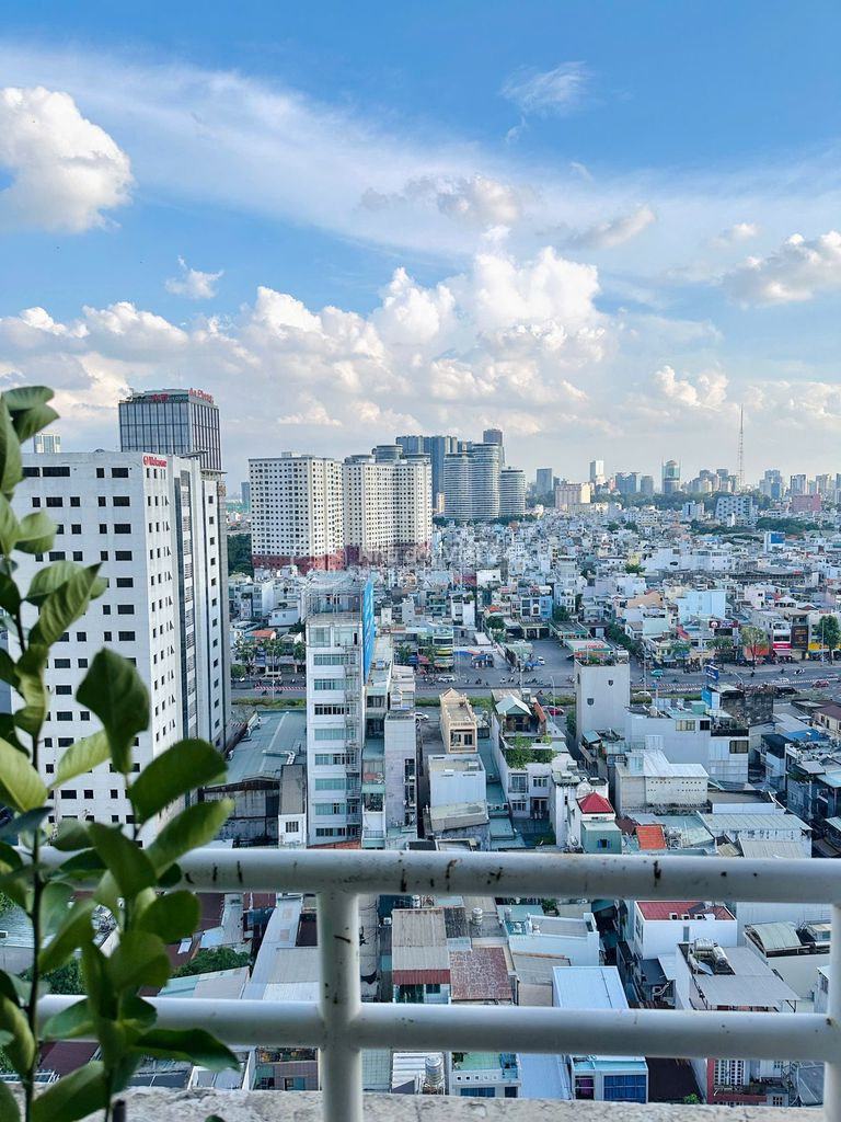 Chính chủ bán CH 2PN Saigonland, 68m², view đẹp, tầng 17