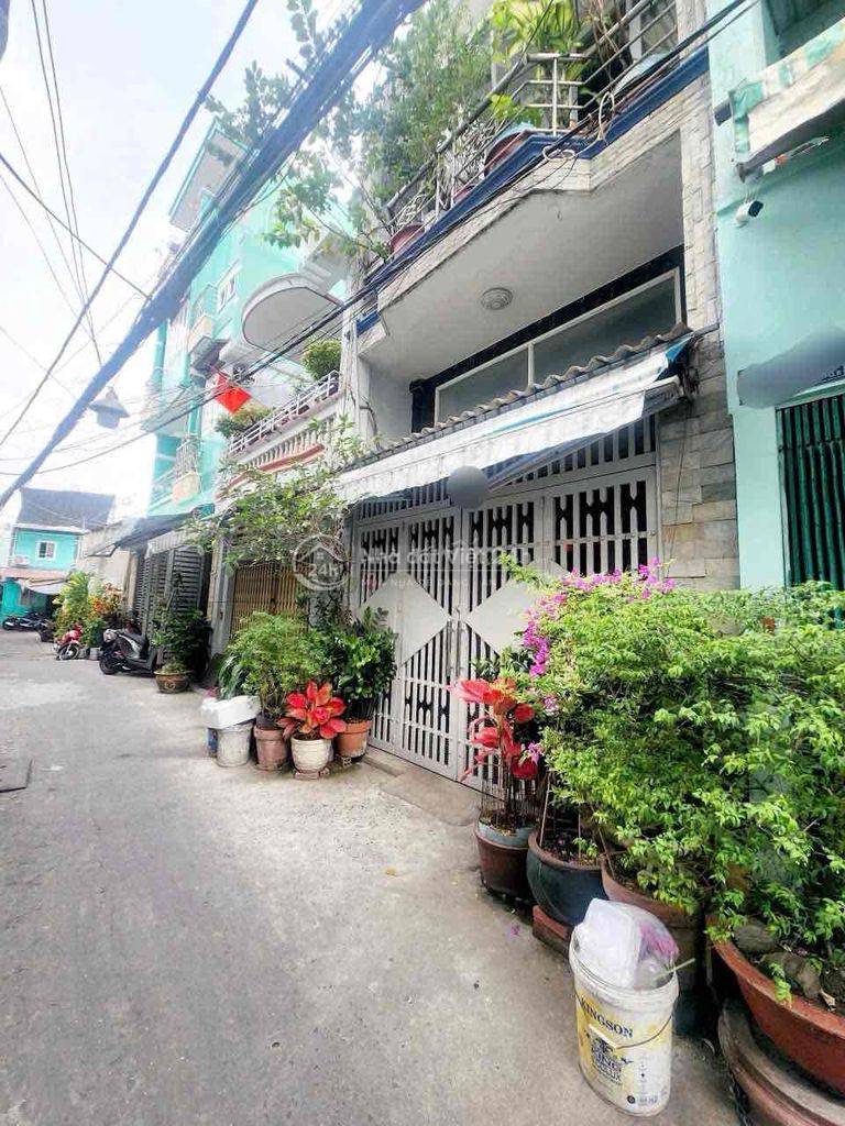Bán nhà 4 tầng hẻm đẹp 4m Âu Dương Lân P3. Q8