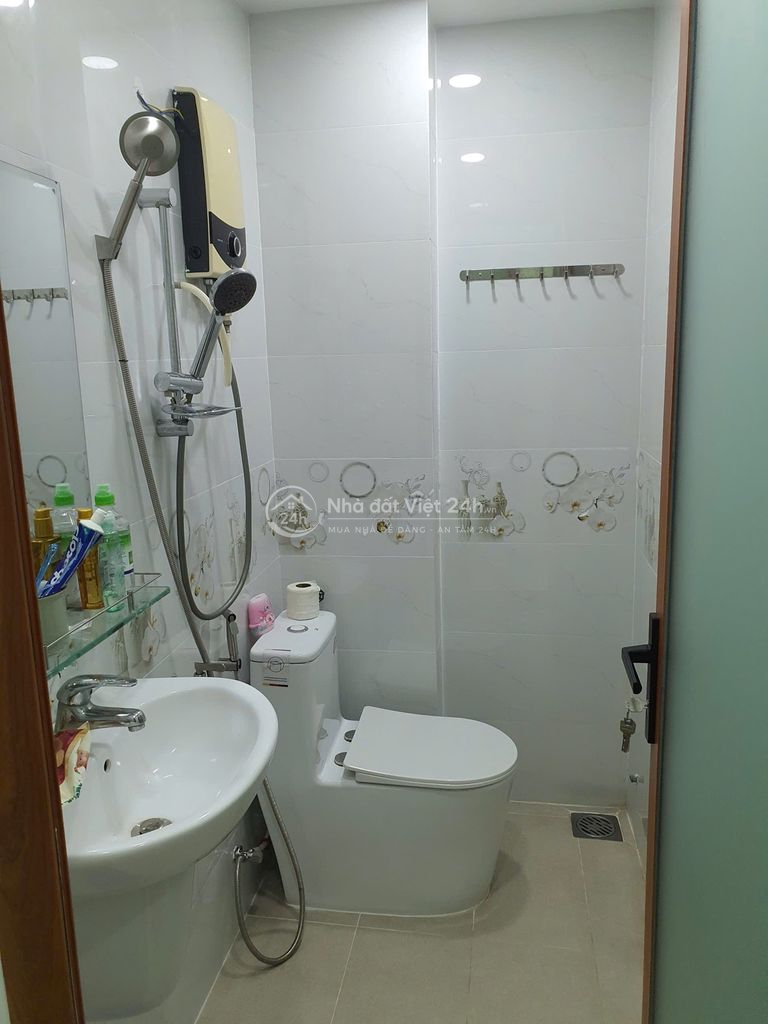 CHÍNH CHỦ CHO THUÊ NHÀ NGUYÊN CĂN QUẬN 3 – FULL NỘI THẤT