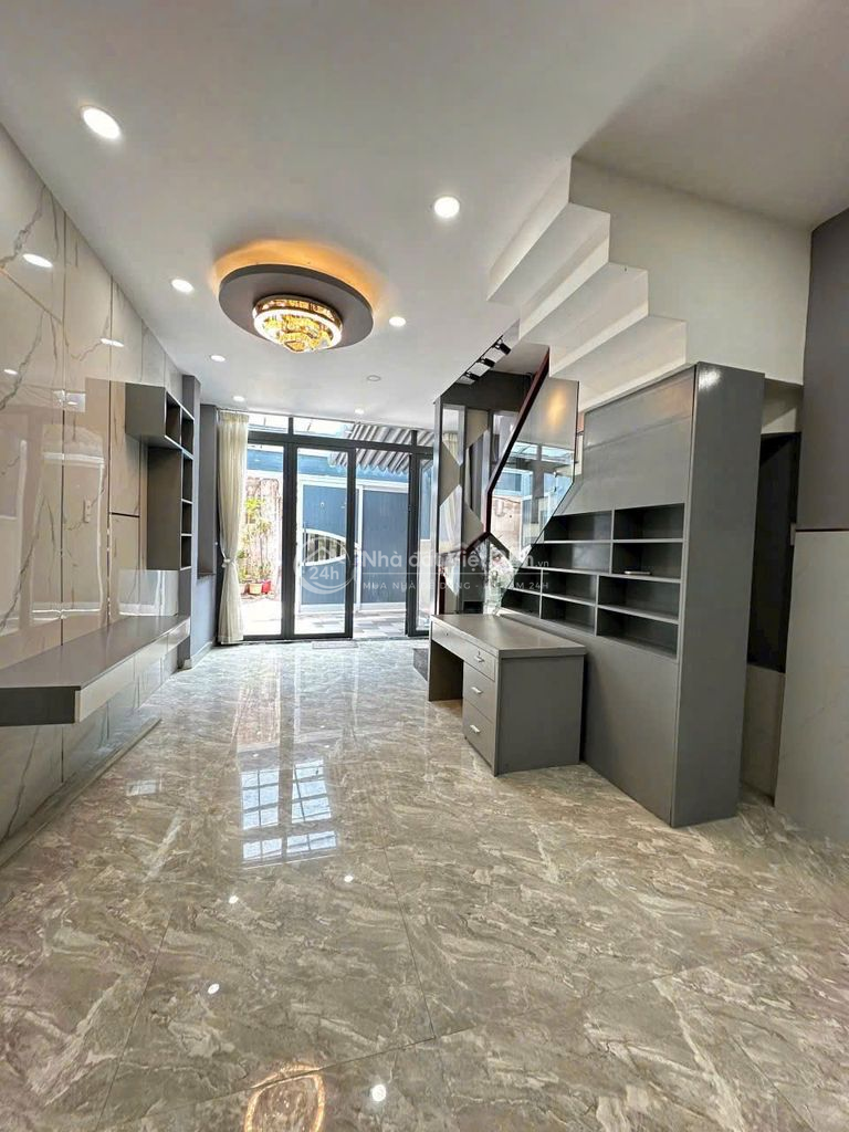 Cách mặt tiền 1 căn nhà,hẻm xe hơi mini Trần Bình Trọng,Ngang 4,1m