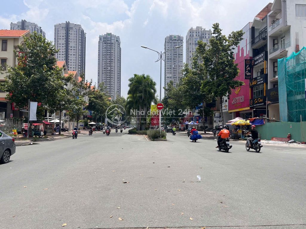 Cho thuê tòa nhà mặt tiền đường Nguyễn Thị Thập - Tân Hưng, Quận 7