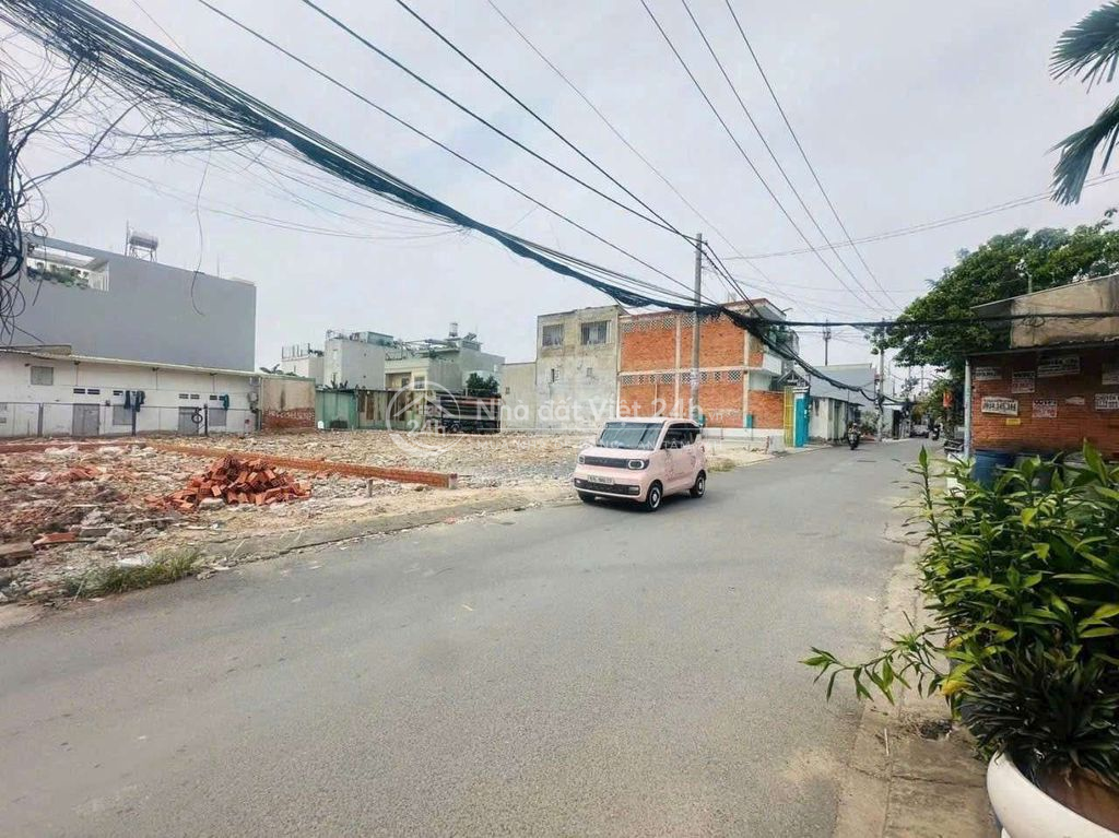 Đất mặt tiền hẽm 175 Tăng Nhơn Phú ,Đình Phong Phú