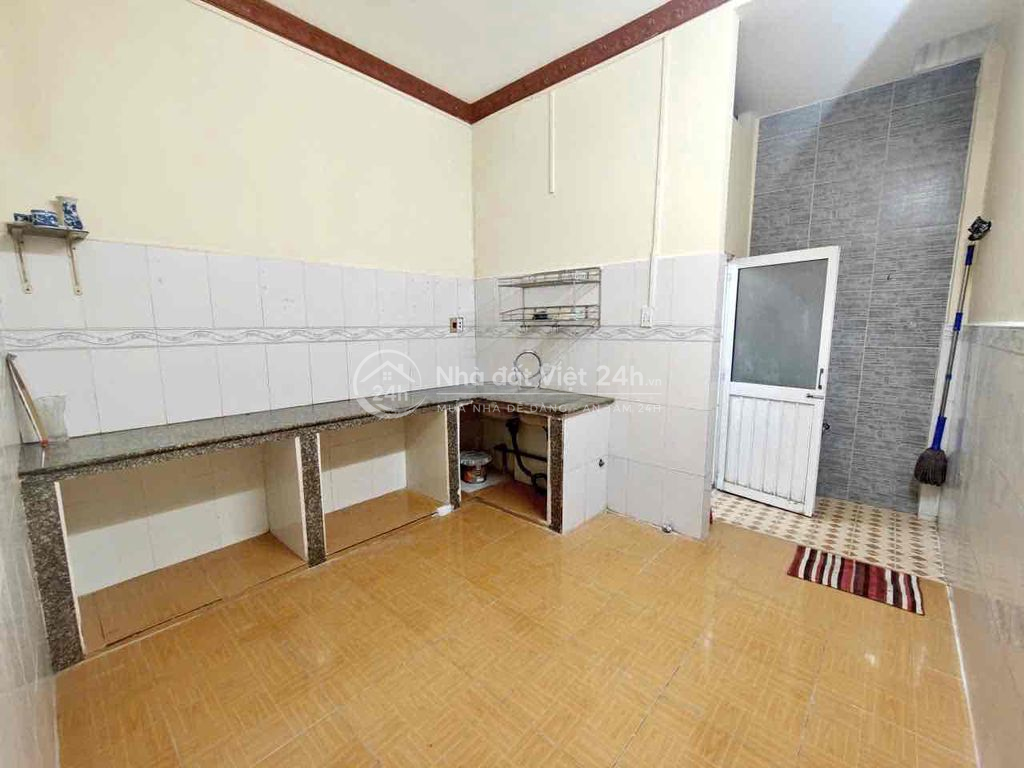 Bán gấp nhà hẻm / đường Phạm Ngọc Thảo quận Tân Phú