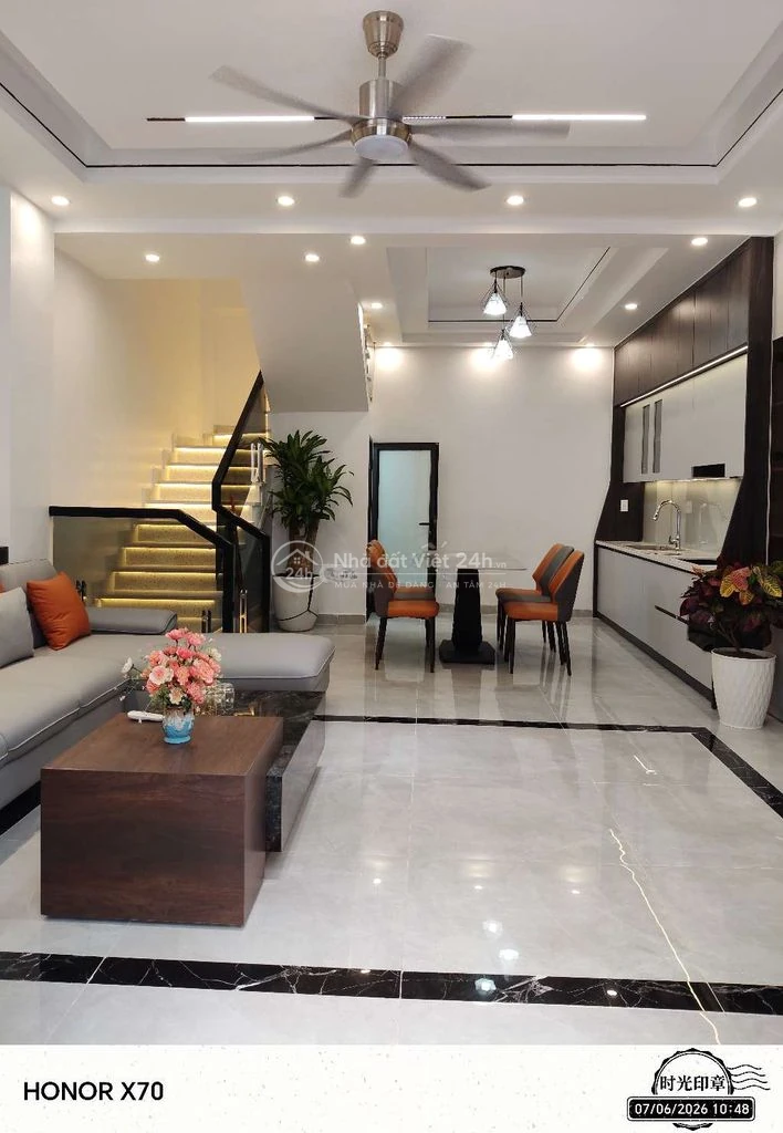 Cần bán căn nhà xây mới 4 tầng ô tô đỗ cửa tại cá chép Vĩnh Khê