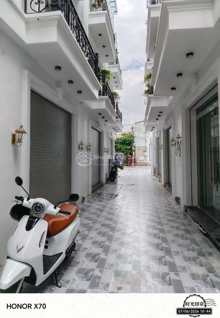 Cần bán căn nhà xây mới 4 tầng ô tô đỗ cửa tại cá chép Vĩnh Khê
