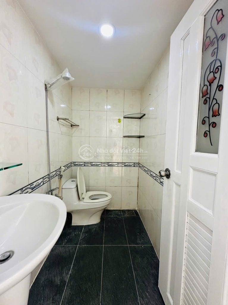 Chính chủ cần bán nhà giá tốt 4x10 trệt 1 lầu