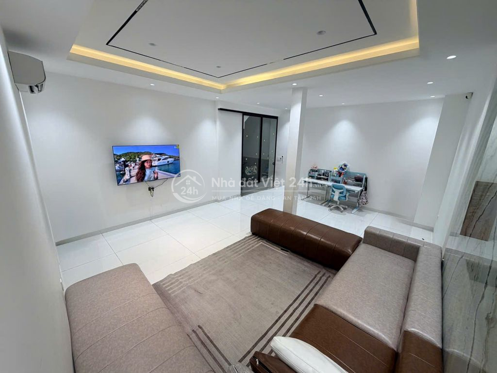Bán nhà mới đẹp hẻm xe tải - đường Mai Xuân Thưởng. 4 tầng lầu.