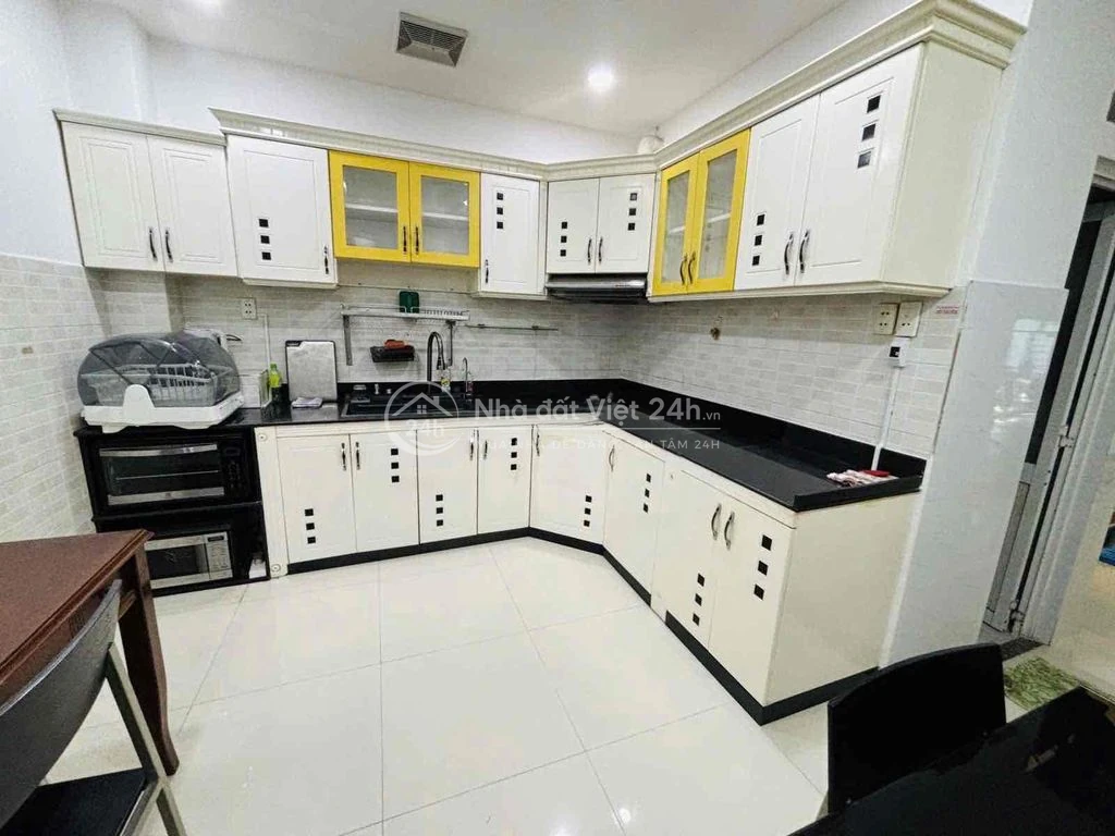 Hẻm xe hơi Ni Sư Huỳnh Liên Tân Bình 44m 2 tầng chỉ 6.7 tỷ