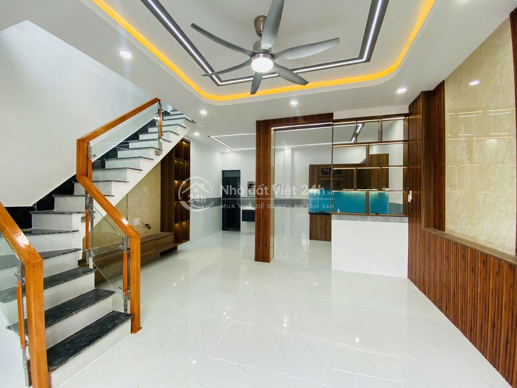 Hàng hiếm. nhà SHR ở p. Dĩ AN. chỉ nhỉnh 2ty