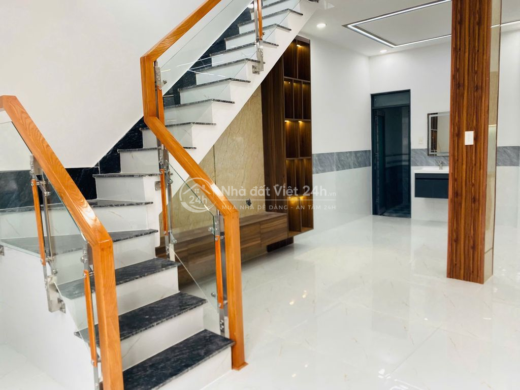 Hàng hiếm. nhà SHR ở p. Dĩ AN. chỉ nhỉnh 2ty
