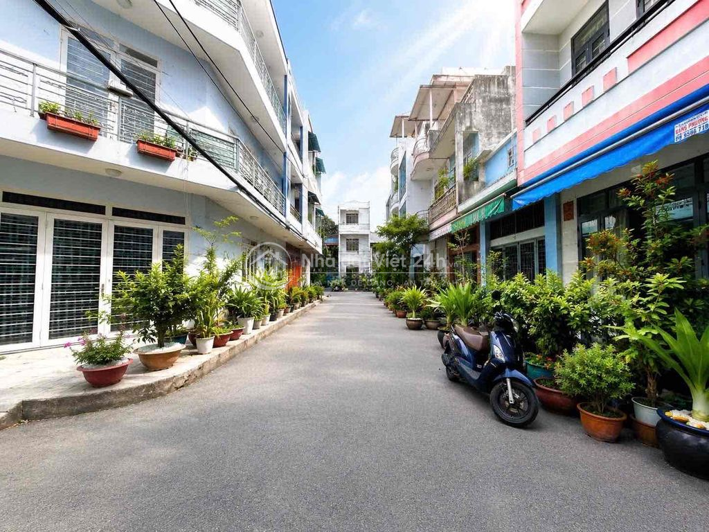 Bán Lô Góc Bến Bình Đông Q8 Giảm sâu còn 10.98 Tỷ