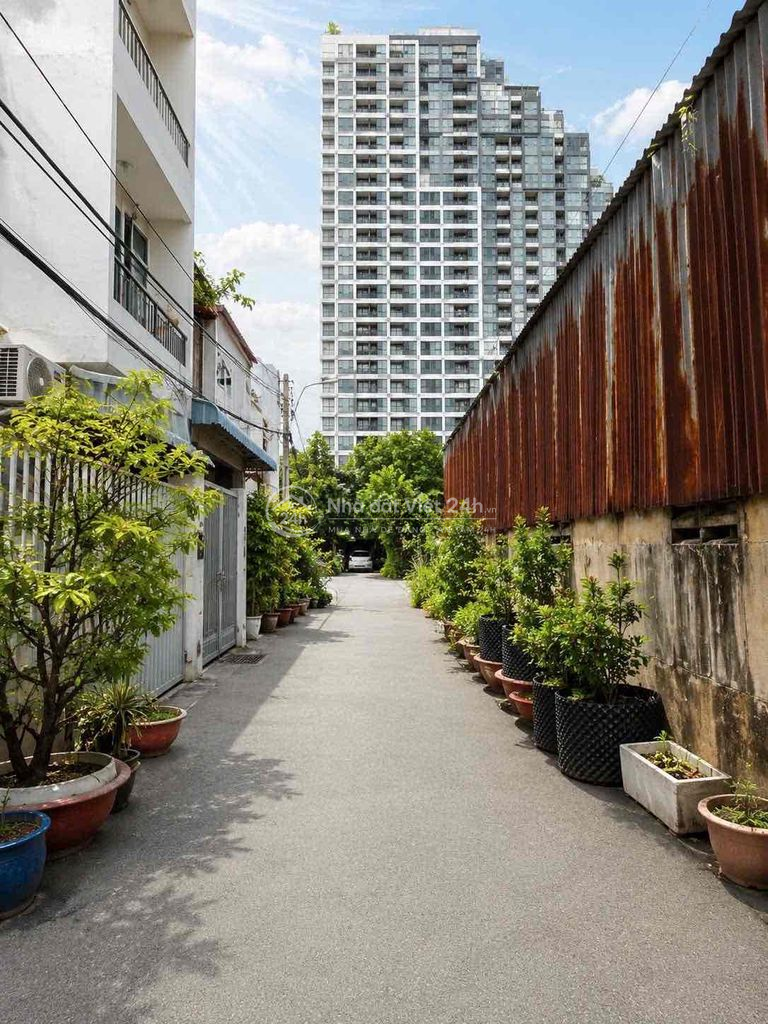 Bán Lô Góc Bến Bình Đông Q8 Giảm sâu còn 10.98 Tỷ