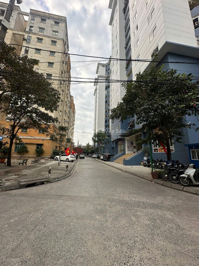 Cần bán gấp căn hộ chung cư Mỹ Đình 122m2, 3PN full nội thất nhỉnh 7