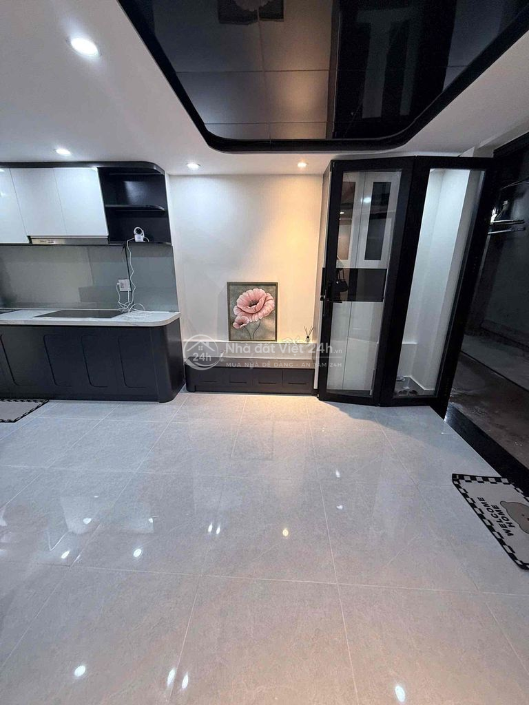BÁN NHÀ MỚI ĐỐI NGAY NGAY CỔNG BV CHỢ RẪY