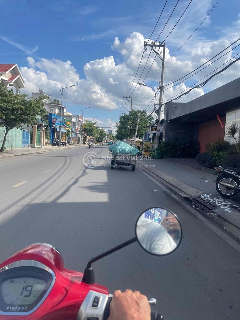 Bán 2 lô đất liền lề gần ngã tư ga , cách chợ Cầu Đồng 300m