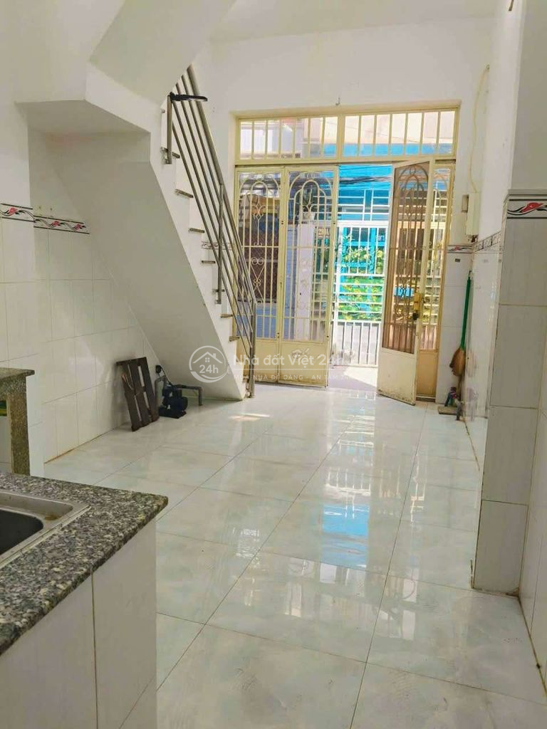 Bán nhà hẻm xe hơi Dương Bá Trạc, Quận 8, lô góc, shr hoàn công