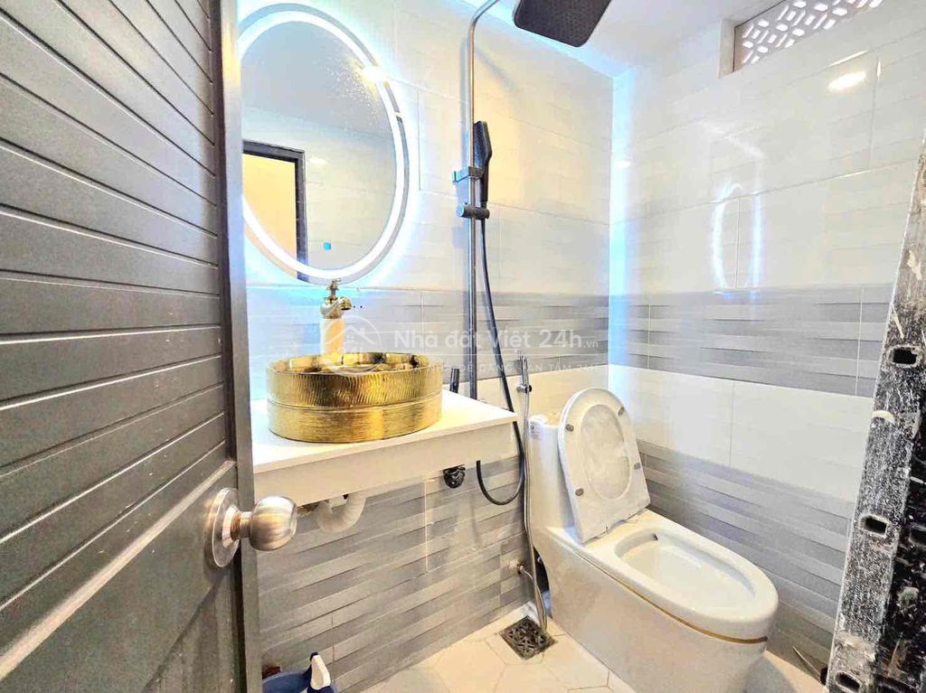 nhà 3 phòng ngủ có sổ hồng, gần cầu Phú Xuân Huỳnh Tấn Phát 
