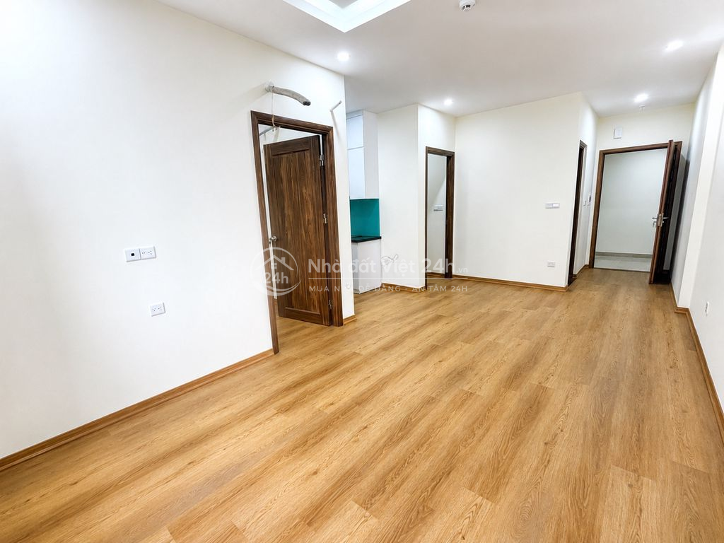Chính chủ gửi bán căn 2PN toà CT10, view hồ bơi, đã có sổ, hỗ trợ vay
