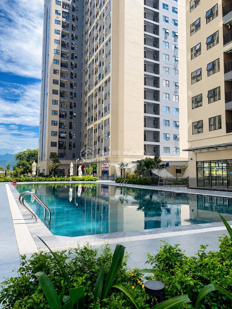 Chính chủ gửi bán căn 2PN toà CT10, view hồ bơi, đã có sổ, hỗ trợ vay