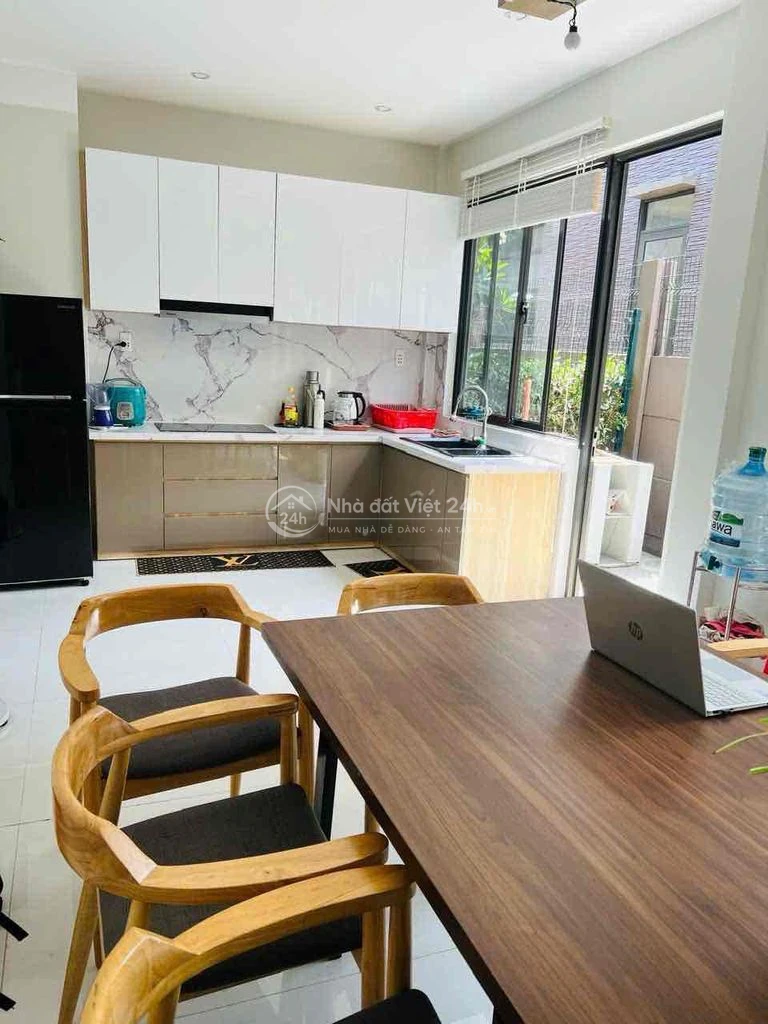 Chi thuê nhà phố vườn khu đô thị Waterpoint giá 13tr/ tháng