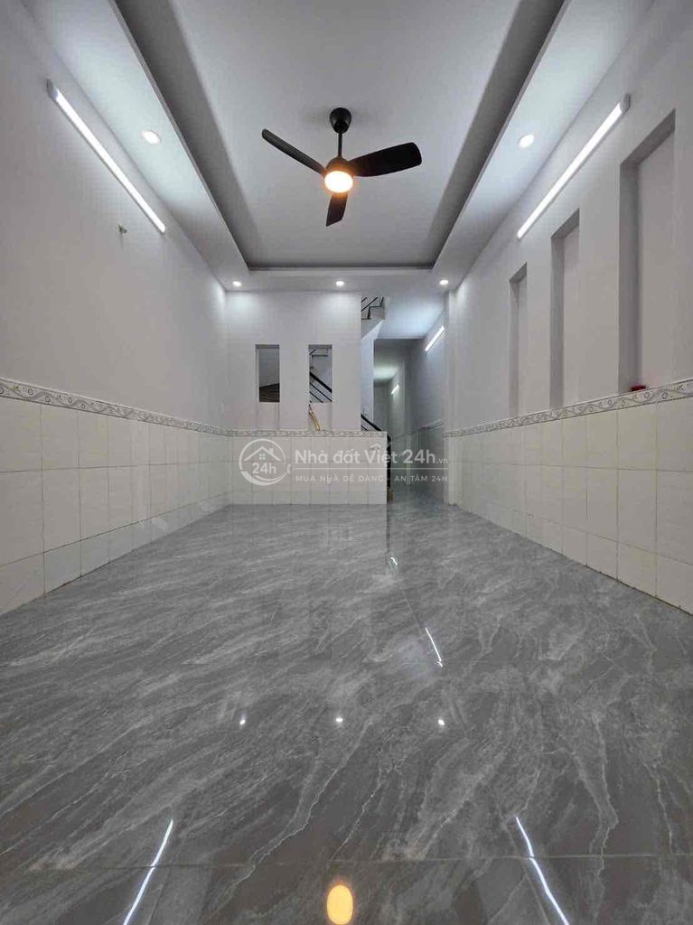 Chính chủ gửi bán nhà hẻm xe hơi c7d phạm hùng p bình Hưng tohcm