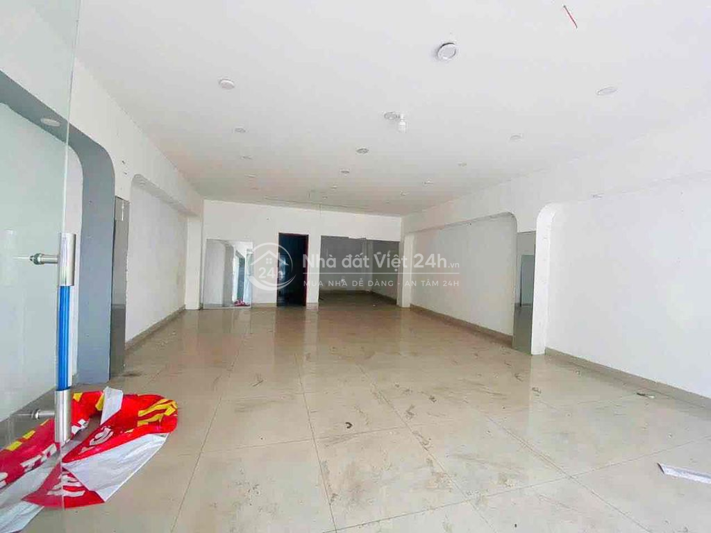 Cho thuê mặt bằng đẹp ngang 6m5  mặt tiền Nguyễn Ái Quốc, Biên Hòa