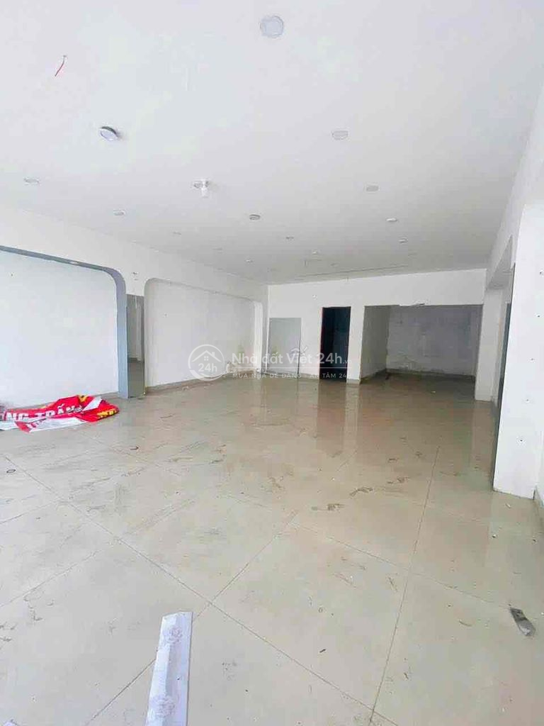 Cho thuê mặt bằng đẹp ngang 6m5  mặt tiền Nguyễn Ái Quốc, Biên Hòa