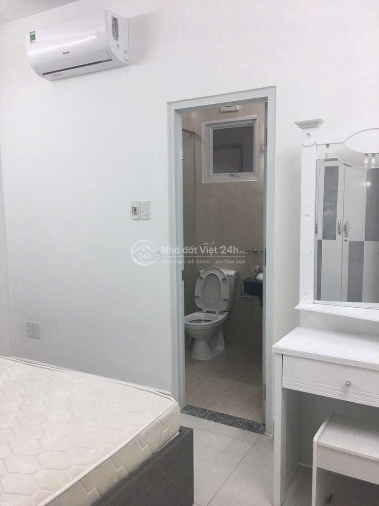 Cần cho thuê gấp căn hộ Tara  p6 Q8 DT 81m2 ,2pn,2wc Giá 11tr