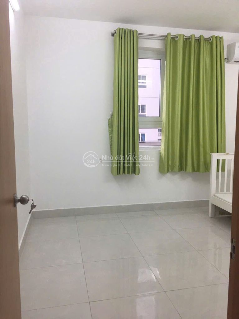 Cần cho thuê gấp căn hộ Tara  p6 Q8 DT 81m2 ,2pn,2wc Giá 11tr