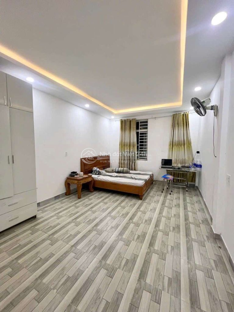 TÂN PHÚ HIẾM CÓ-RỘNG ĐẸP RẼ-BÁN NHÀ 4×14-4TẦNG-ĐƯỜNG BỜ BAO -SÁT AEON