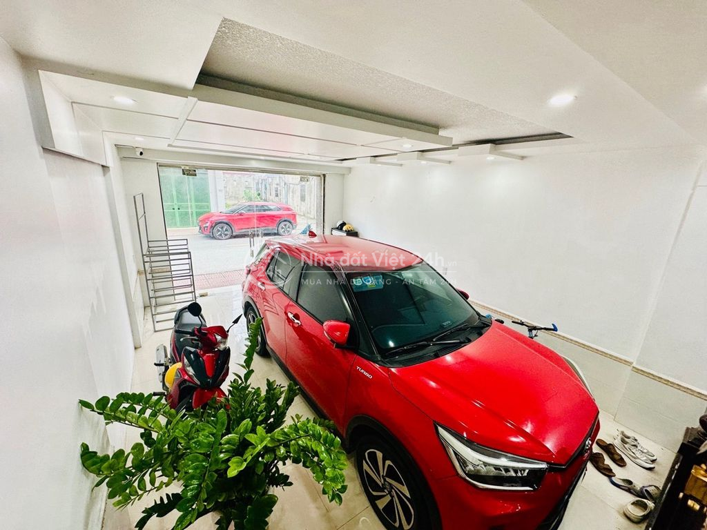 68m diện tích đẹp rộng mênh mông,kinh doanh tốt,oto ngủ trong nhà