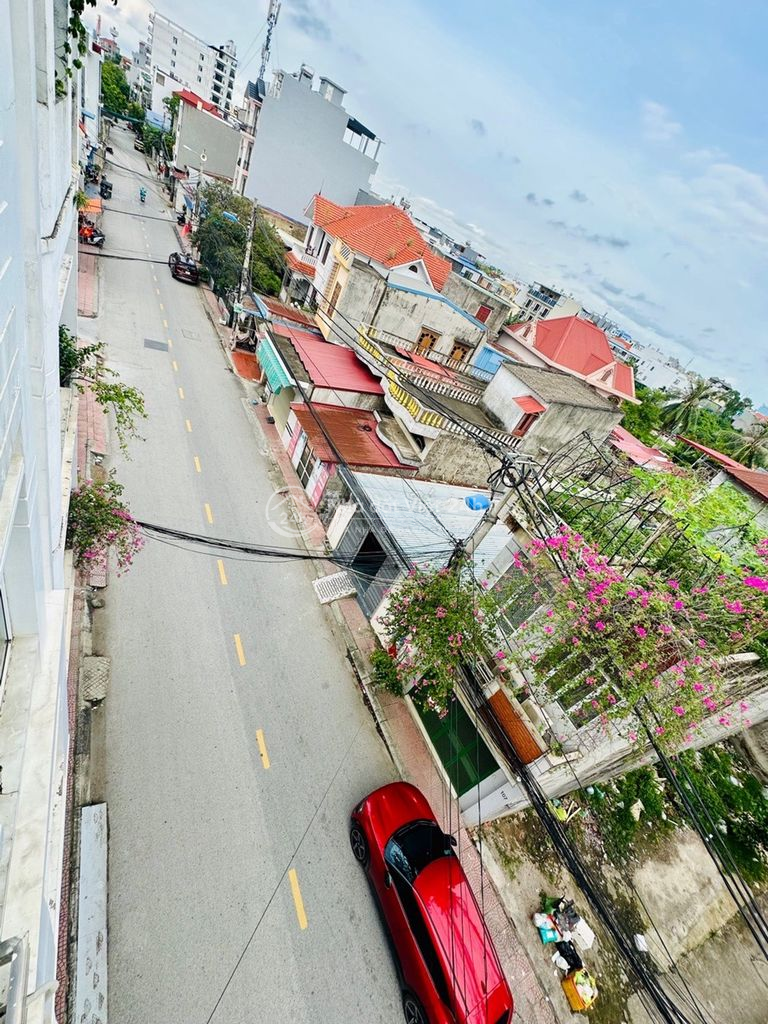 68m diện tích đẹp rộng mênh mông,kinh doanh tốt,oto ngủ trong nhà