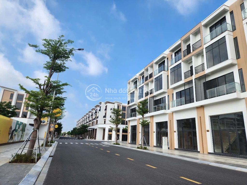 Nhà phố 6x20m cạnh hồ bơi giá tốt chỉ 5,050tỷ ( 100%)