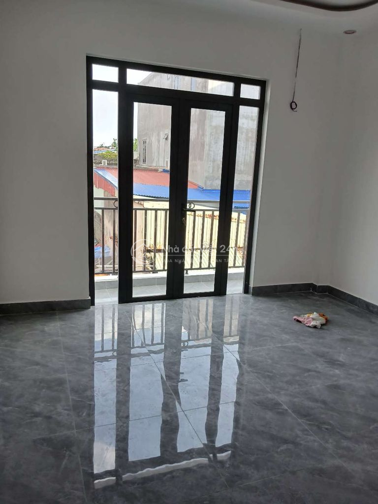 Bán nhà Máng Nước - 70m - hơn 3 tỷ - ôtô đỗ cửa - nhà mới xây độc lập