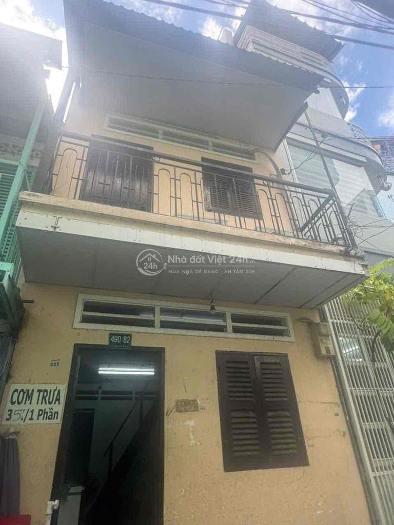nhà riêng 2 tầng, DTSD 52m2, hẻm chính ra Lý Thái Tổ ,