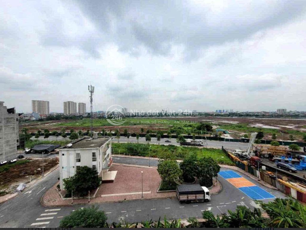 Bán đất cổng công viên vỉa hè siêu rộng kinh doanh tốt