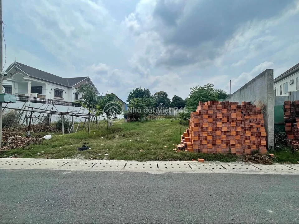 Đặng Văn Trước! Đất thổ cư 379m2 (10x37), 900 triệu, sổ riêng