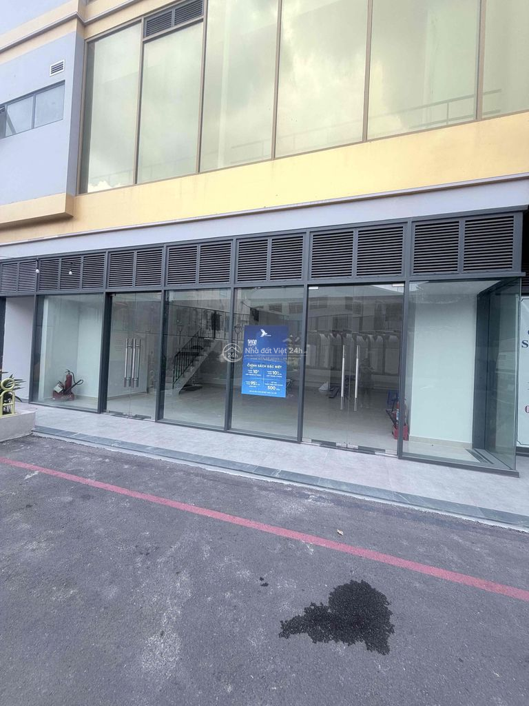 CHO THUÊ SHOPHOUSE 139m2 TRỆT + LẦU CC D-HOMME HỒNG BÀNG QUẬN 6 35tr