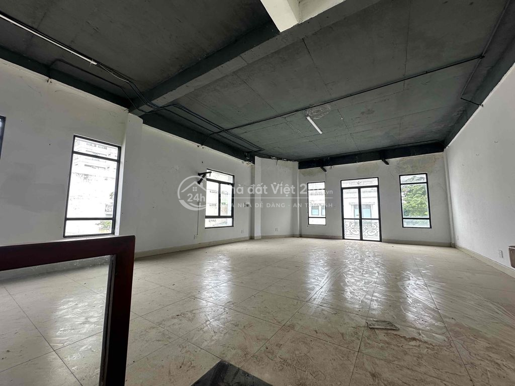 Cho thuê shophouse Vincom ngang 8m5 ,  200m2 sàn   Biên Hòa