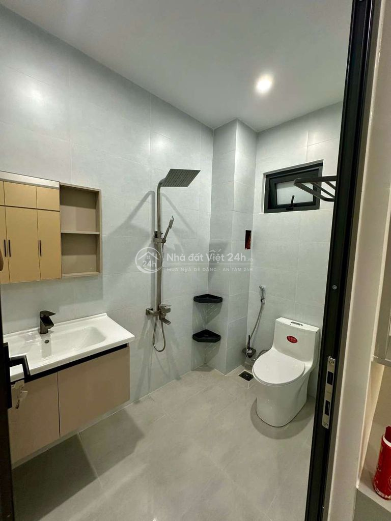 BÁN NHÀ MỚI HẺM 2 ÔTÔ THOẢI MÁI