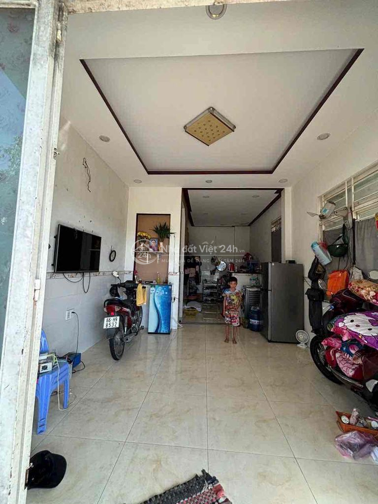Bán Nhà Tặng 3 Phòng Trọ Xã Bình Chánh