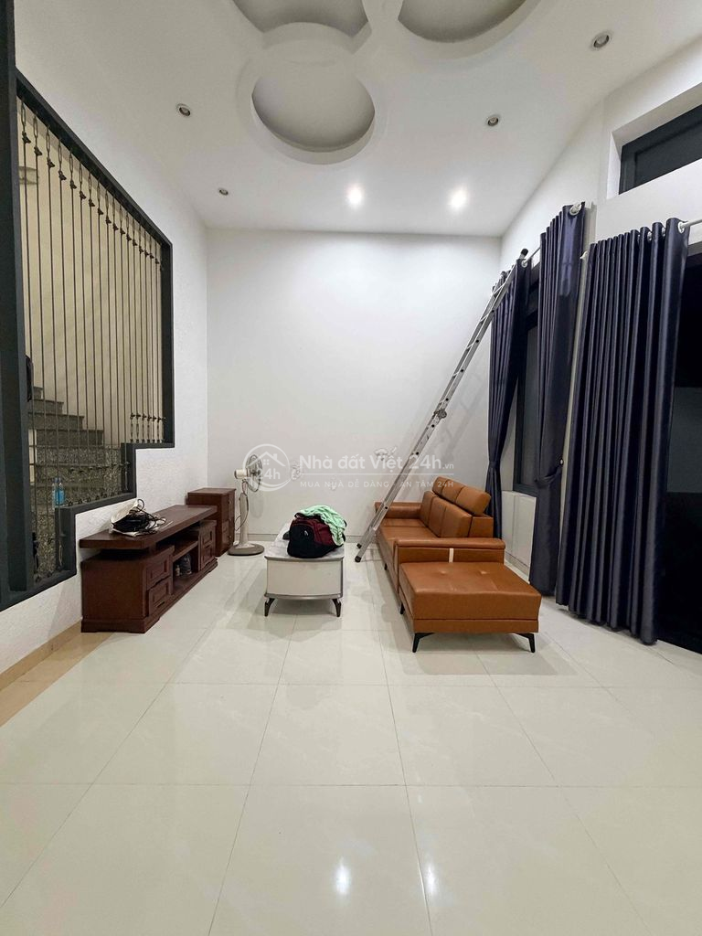 CHO THUÊ NHÀ 2 LẦU 3PN 3WC GIÁ 13tr