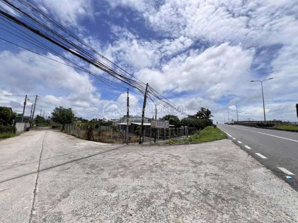 3077m2 ĐỐI DIÊN KCN TÂN ĐỨC