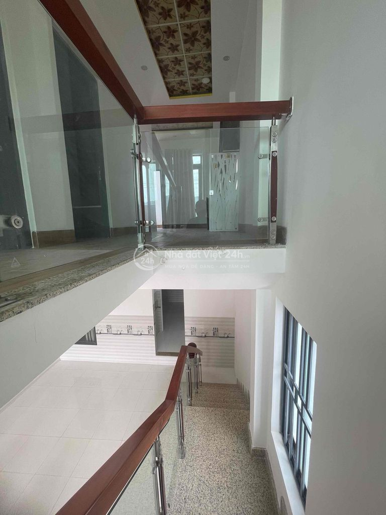 nhà 179 âu cơ